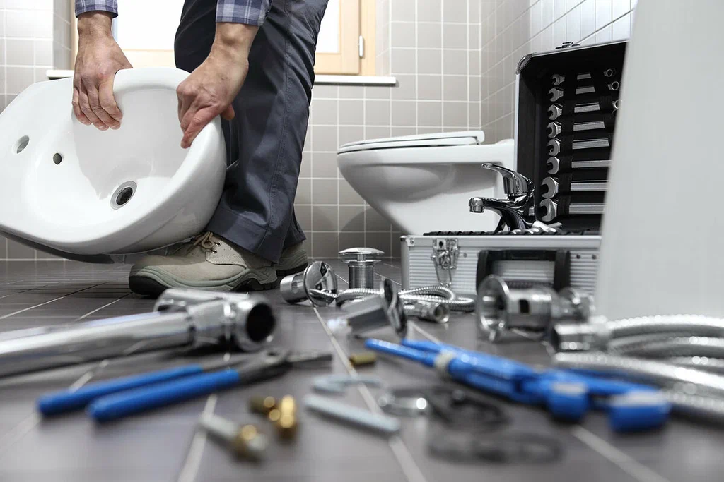 Professional bathroom plumbing repair in Monrovia